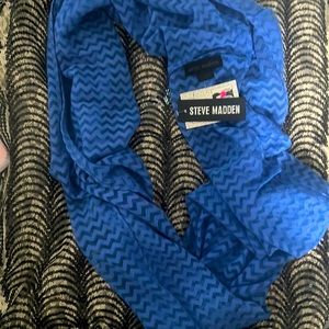NWT-Steve Madden-Oceanic Blue-Soft-Chevron patterned, infinity scarf